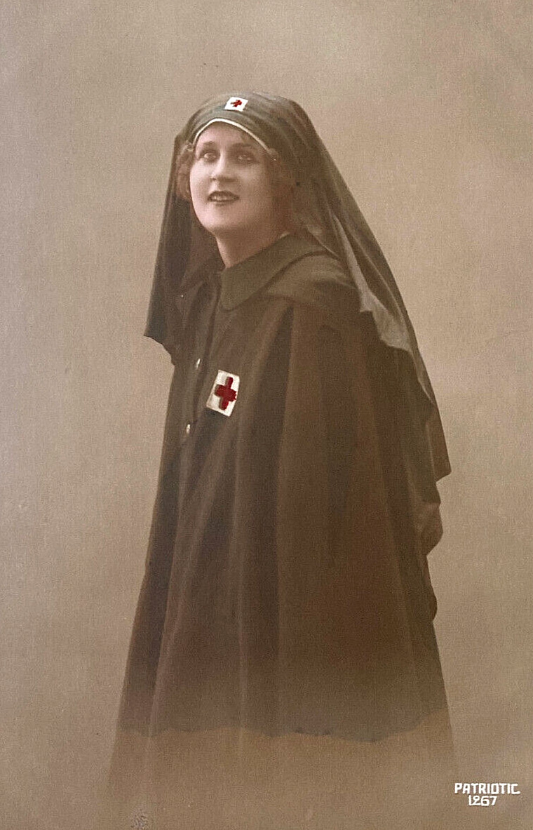 ORIGINAL - WW1 FRENCH RED CROSS NURSE HAND COLORED c1915 PHOTO POSTCARD RPPC