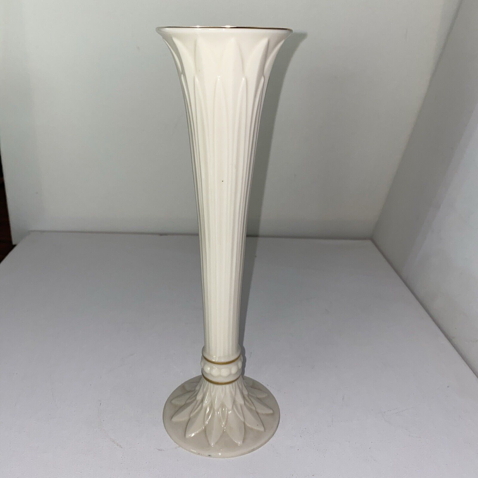 Lenox USA Porcelain 24K Gold Trim 9.25” Inch Tall Ivory Fluted Tivoli Bud Vase