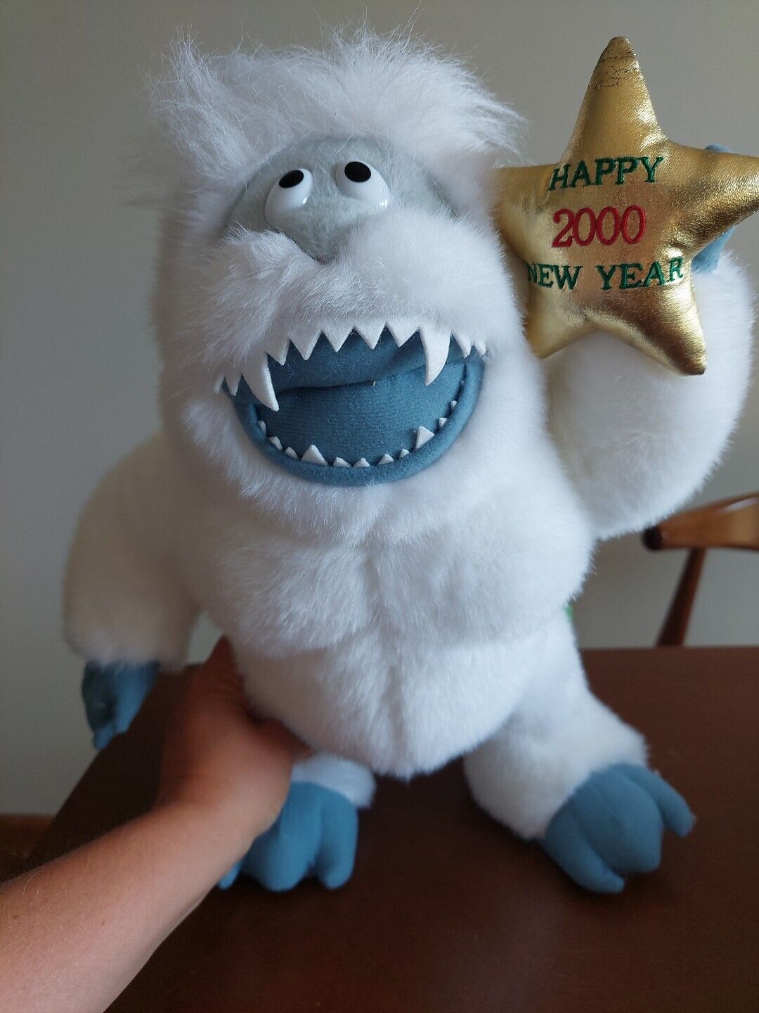 CVS Island Of Misfit Toy BUMBLE ABOMINABLE SNOWMAN 1999 Happy New Year Gold Star