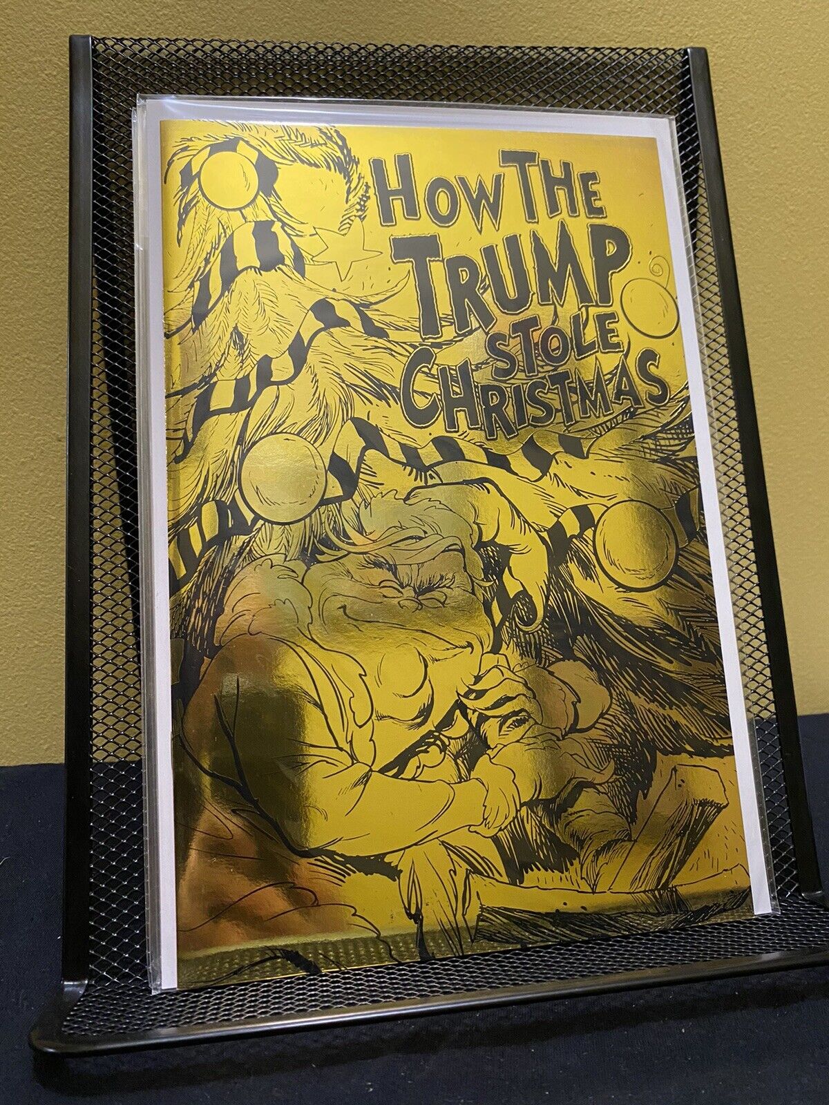 How The Trump Stole Christmas Comic Gold Foil Antarctic Press