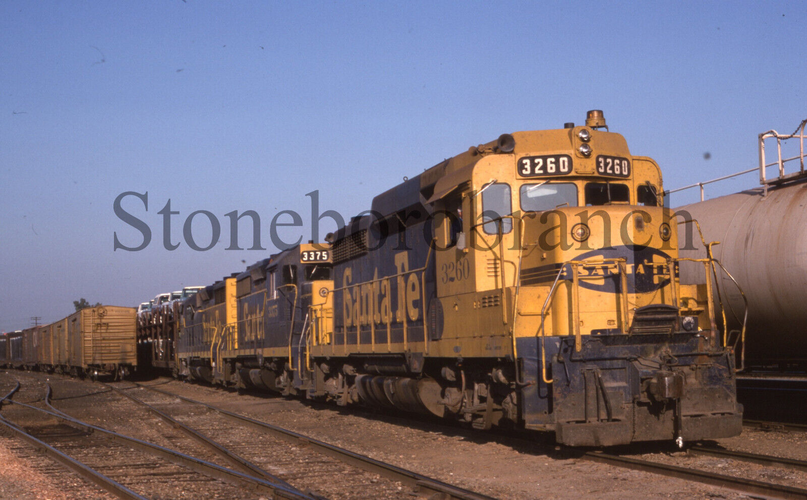 I.) Original RR slide: AT&SF GP30 #3260 with freight @ Stockton CA; 10/1977