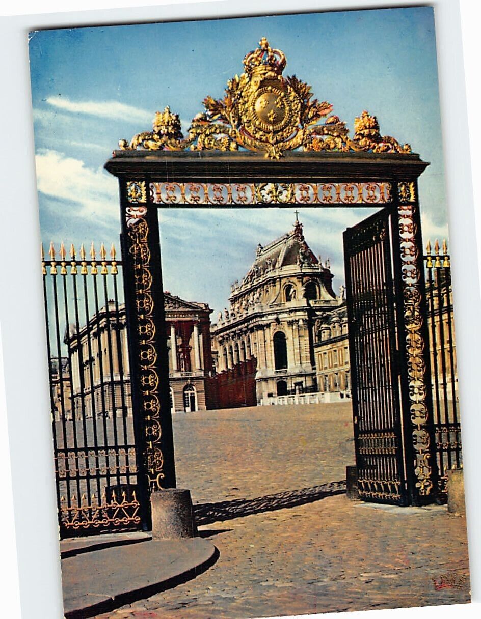 Postcard The Gate of Honour Chateau De Versailles France