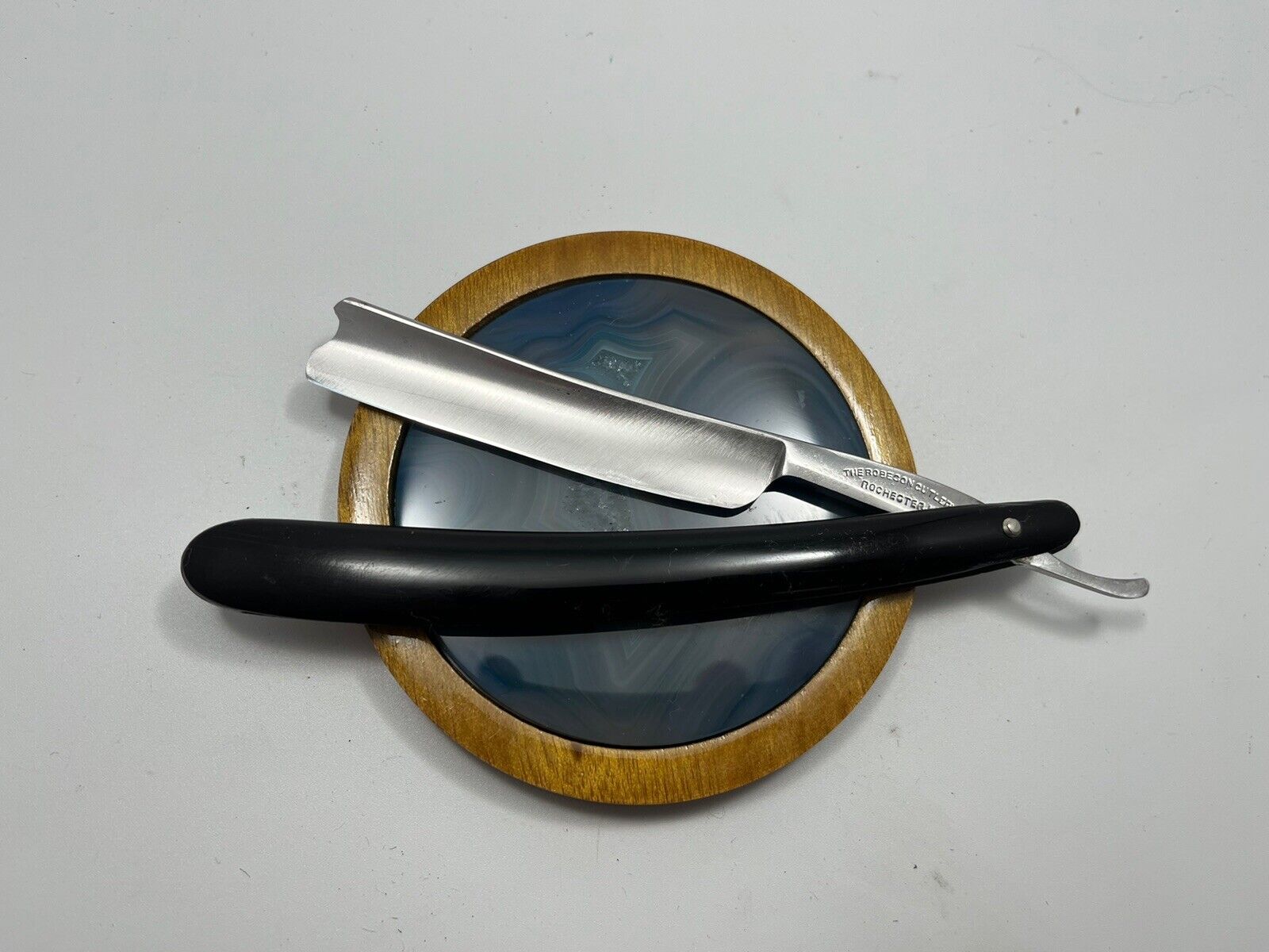 Vintage 5/8” The Robeson Cutlery Co. 2525 Straight Razor Shave Ready USA