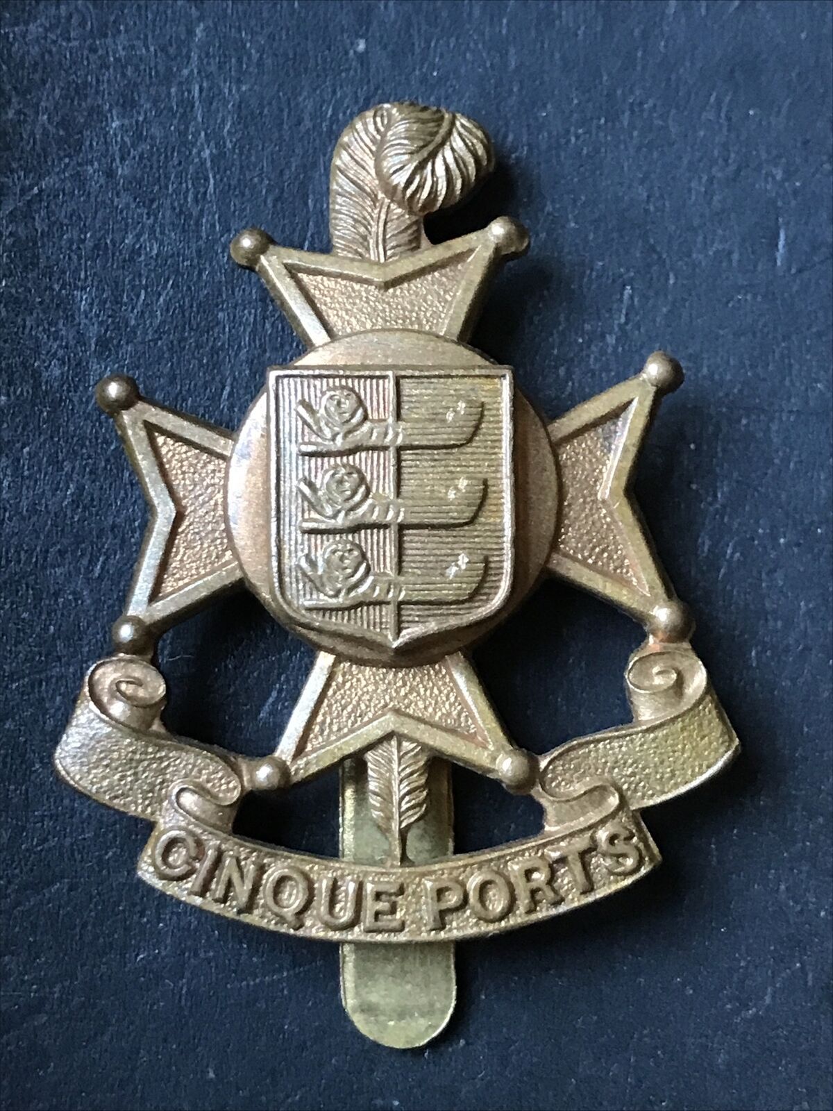 Cinque Ports 5th Battalion Royal Sussex Original British Army Regiment Cap Badge