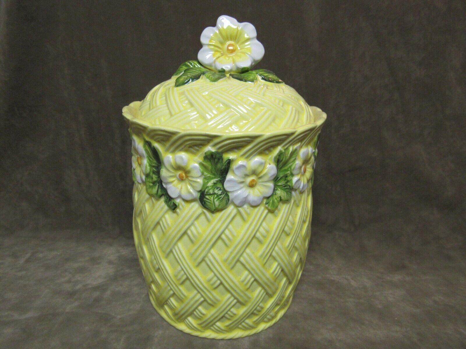 Circa 1970s Lefton China Japan Yellow Lattice White Flower Large Canister w/Lid