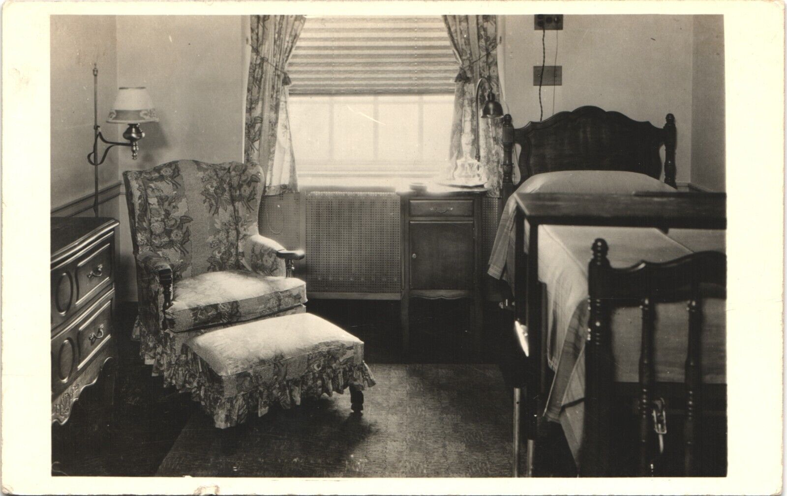 1940s HOTEL ROOM INTERIOR real photo postcard ANTIQUE RPPC