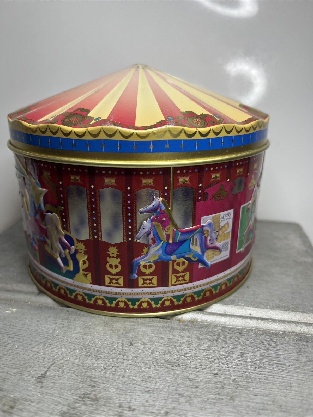 Carousel 2009 Empty Collectable Tin Container Display ...\'