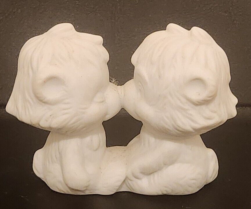 Hallmark White Kissing Bears Figurine Fine Bisque Porcelain Vintage 1975