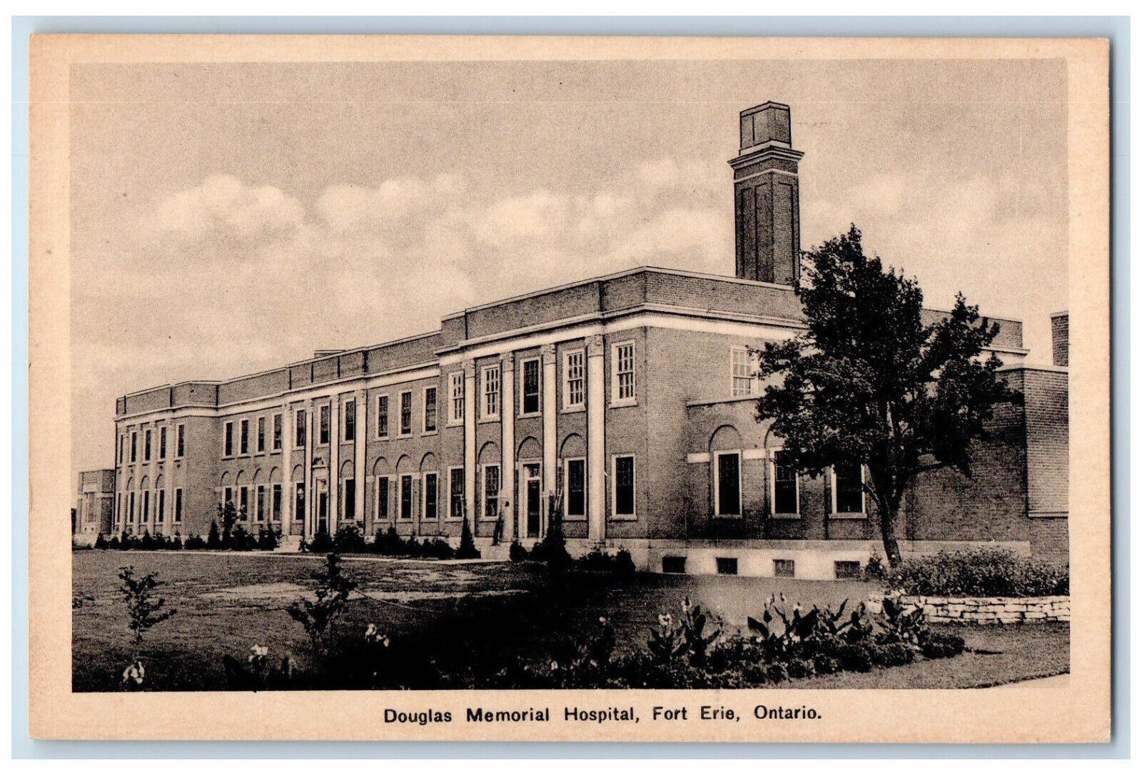 c1940\'s Douglas Memorial Hospital Fort Erie Ontario Canada Vintage Postcard