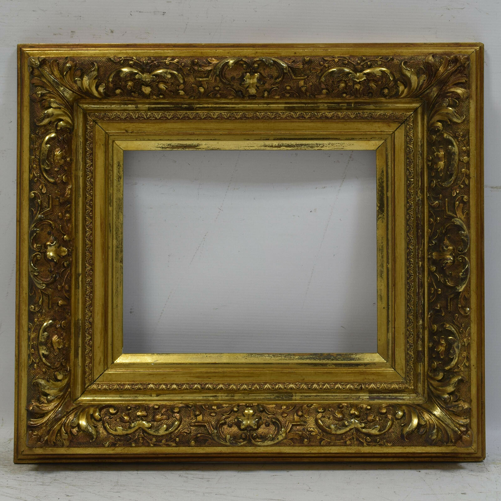 Ca. 1850-1900 antique wooden frame original gilding 11.6 x 9,4 in inside