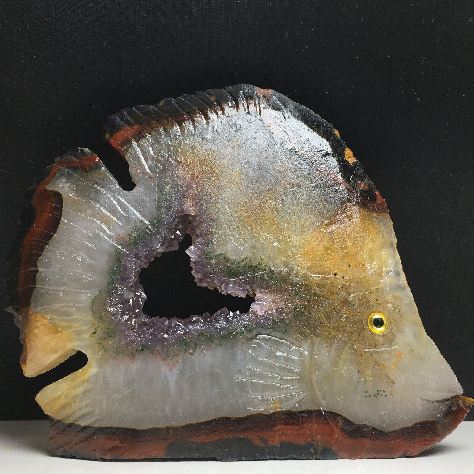 362g Natural Crystal Mineral Specimen.Geode Agate . Hand-carved Fish.GIFT.UZ