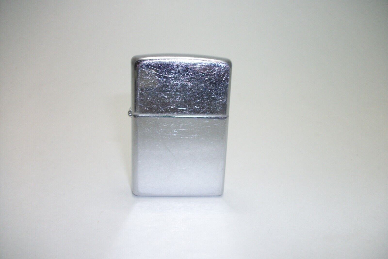 Zippo Classic Pocket Lighter - Brushed Chrome