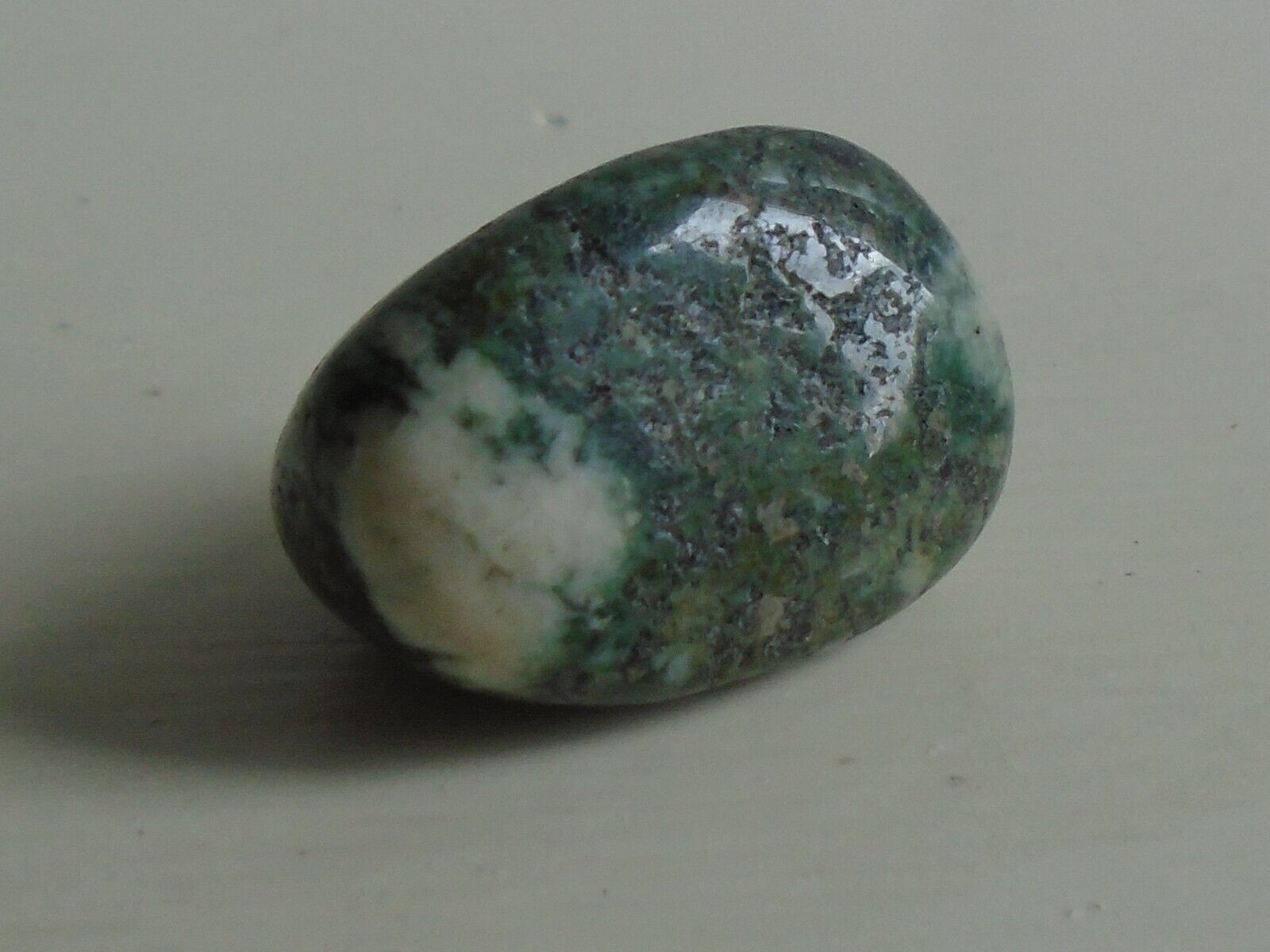 Preseli Bluestone/Stonehenge stone tumblestone (8)