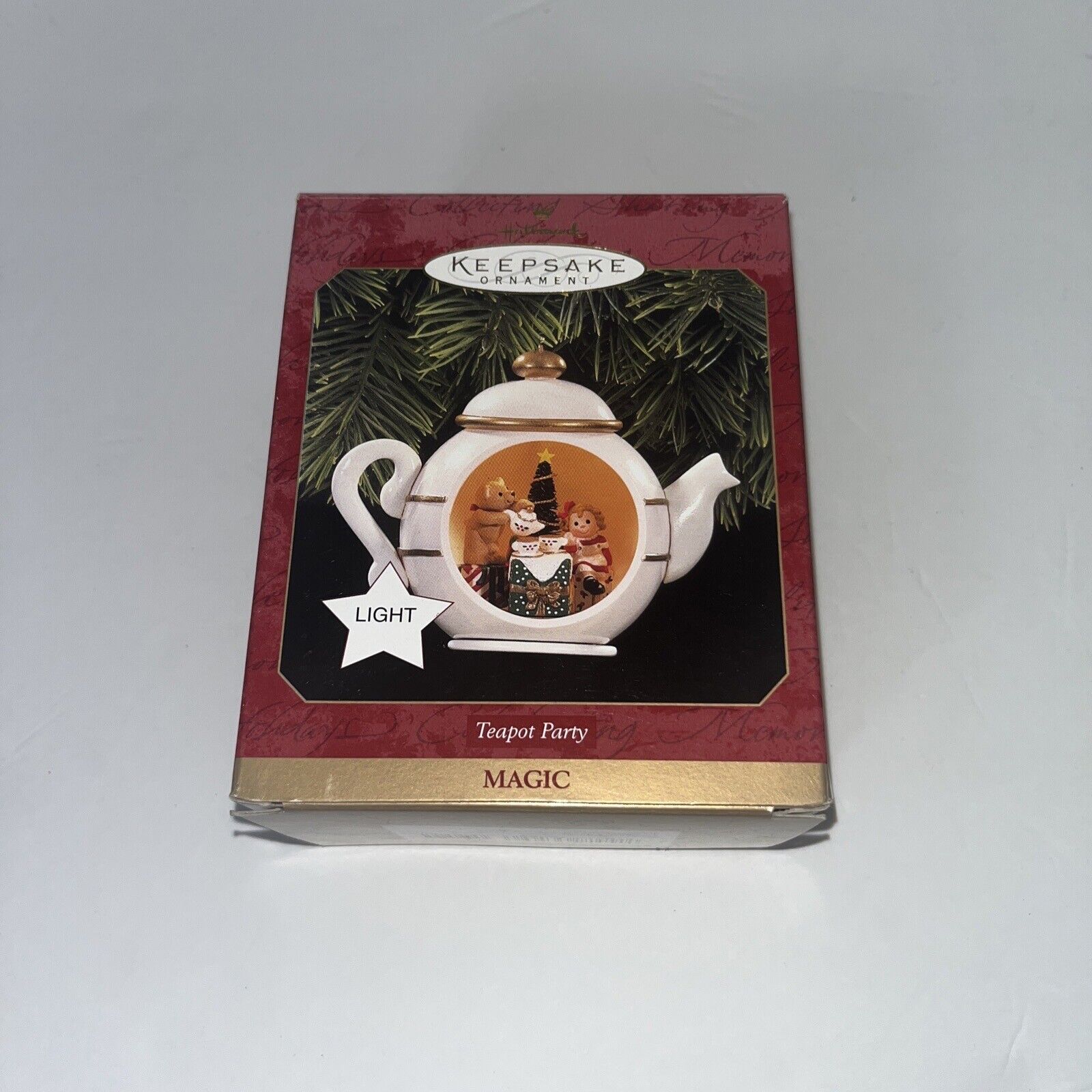 Vtg Hallmark Keepsake 1997 “Teapot Party” Lights & Magic Teapot W/ Bear
