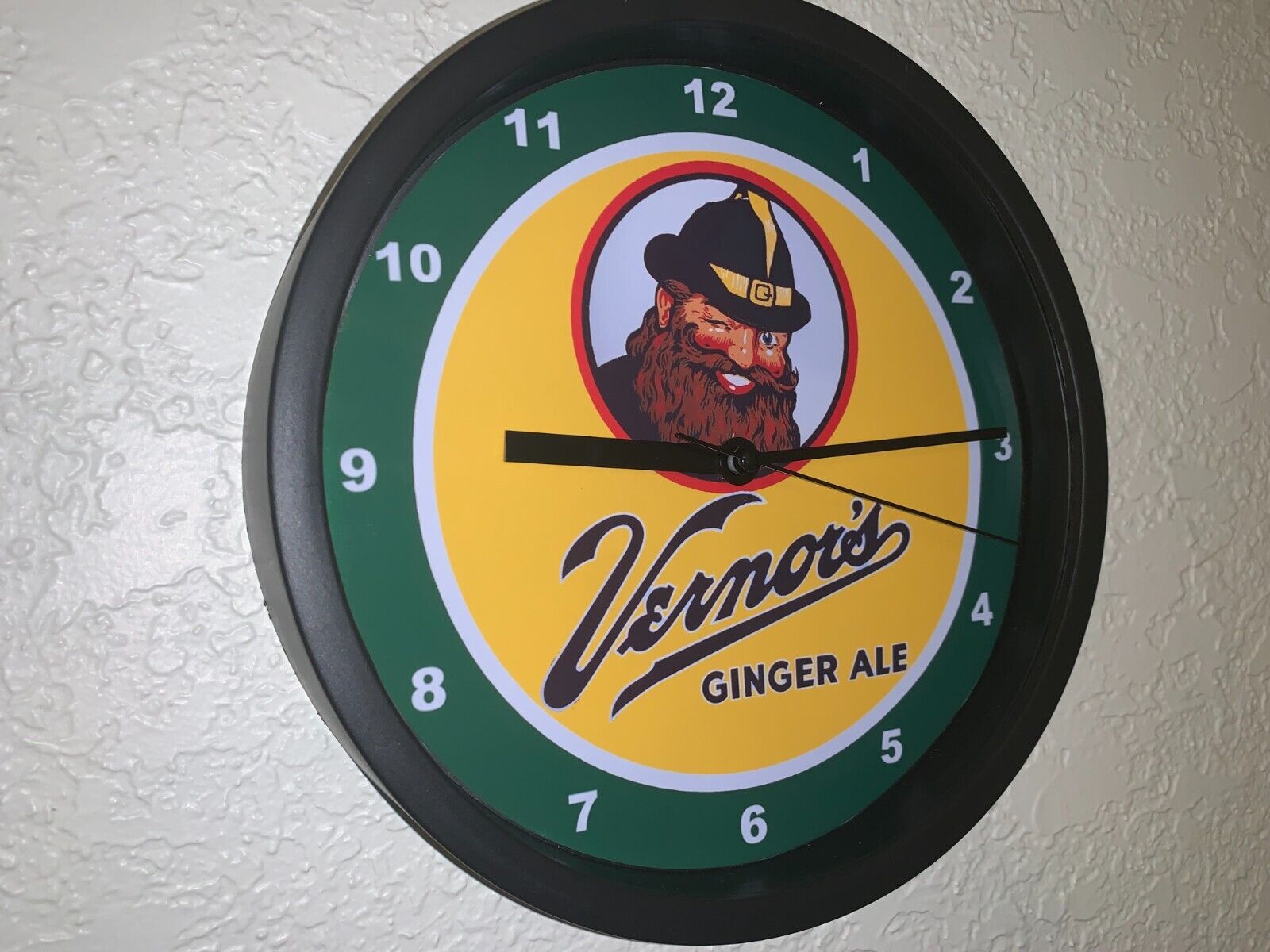 Vernor\'s Ginger Ale Soda Fountain Diner Bar Man Cave Advertising Clock Sign
