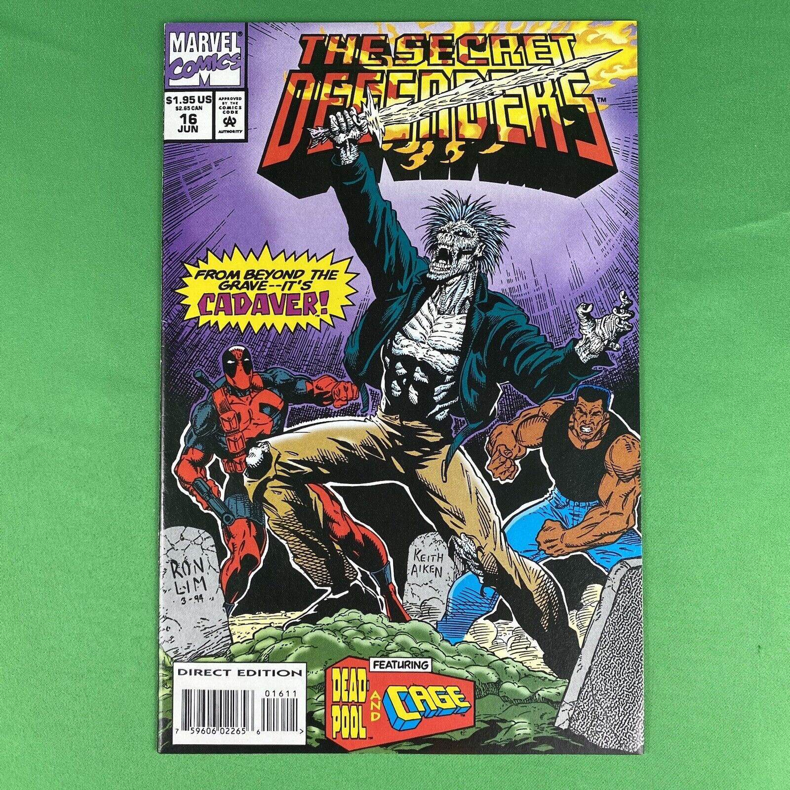 Secret Defenders #16 Deadpool Early App. VF+ NM 1994 Marvel Comics Ron Lim Cover