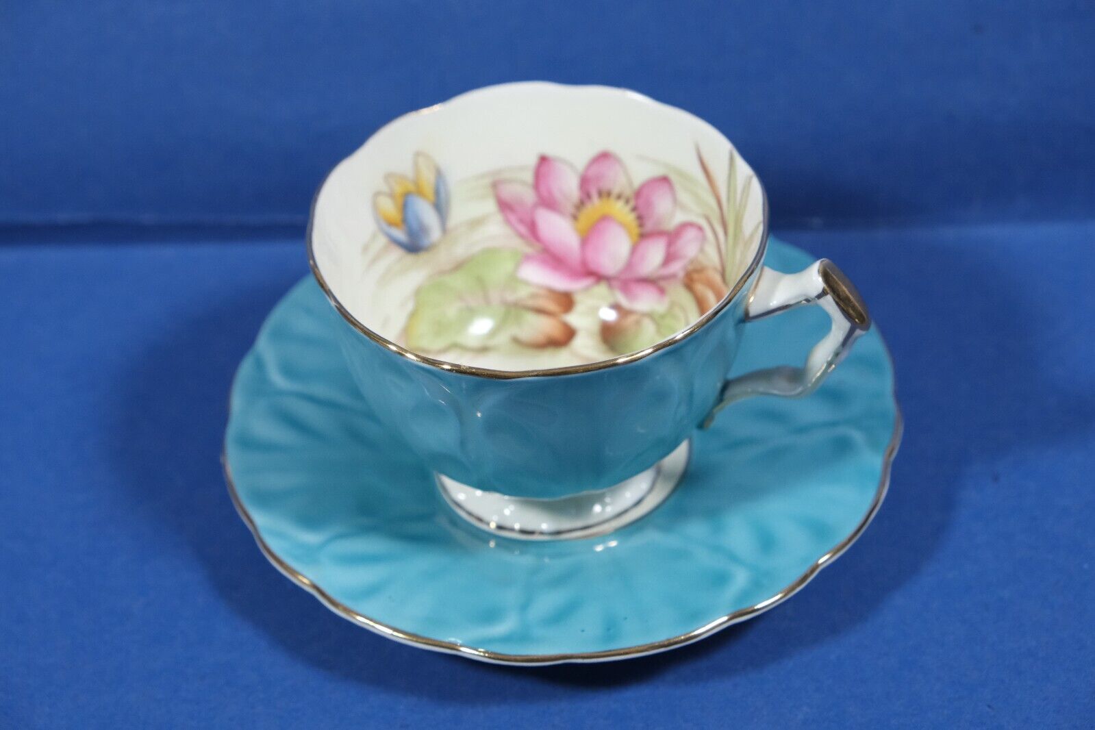 Aynsley Water Lily Teal Tea Cup And Saucer 765788