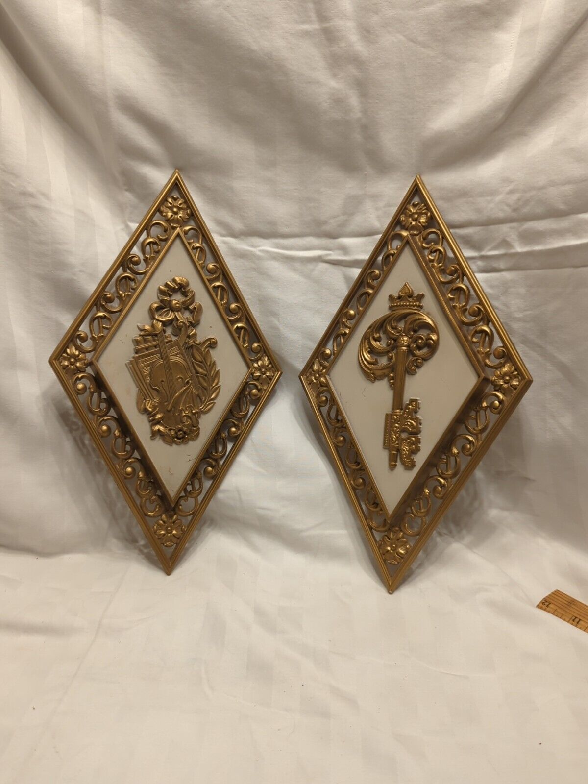 Vintage Syroco Diamond Wall Plaques MCM  Set of 2