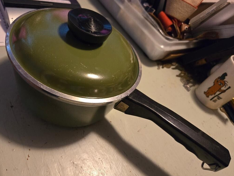 Vintage Retro CLUB Saucepan Cast Aluminum Avocado Green 1 Quart Pot w/ Lid USA