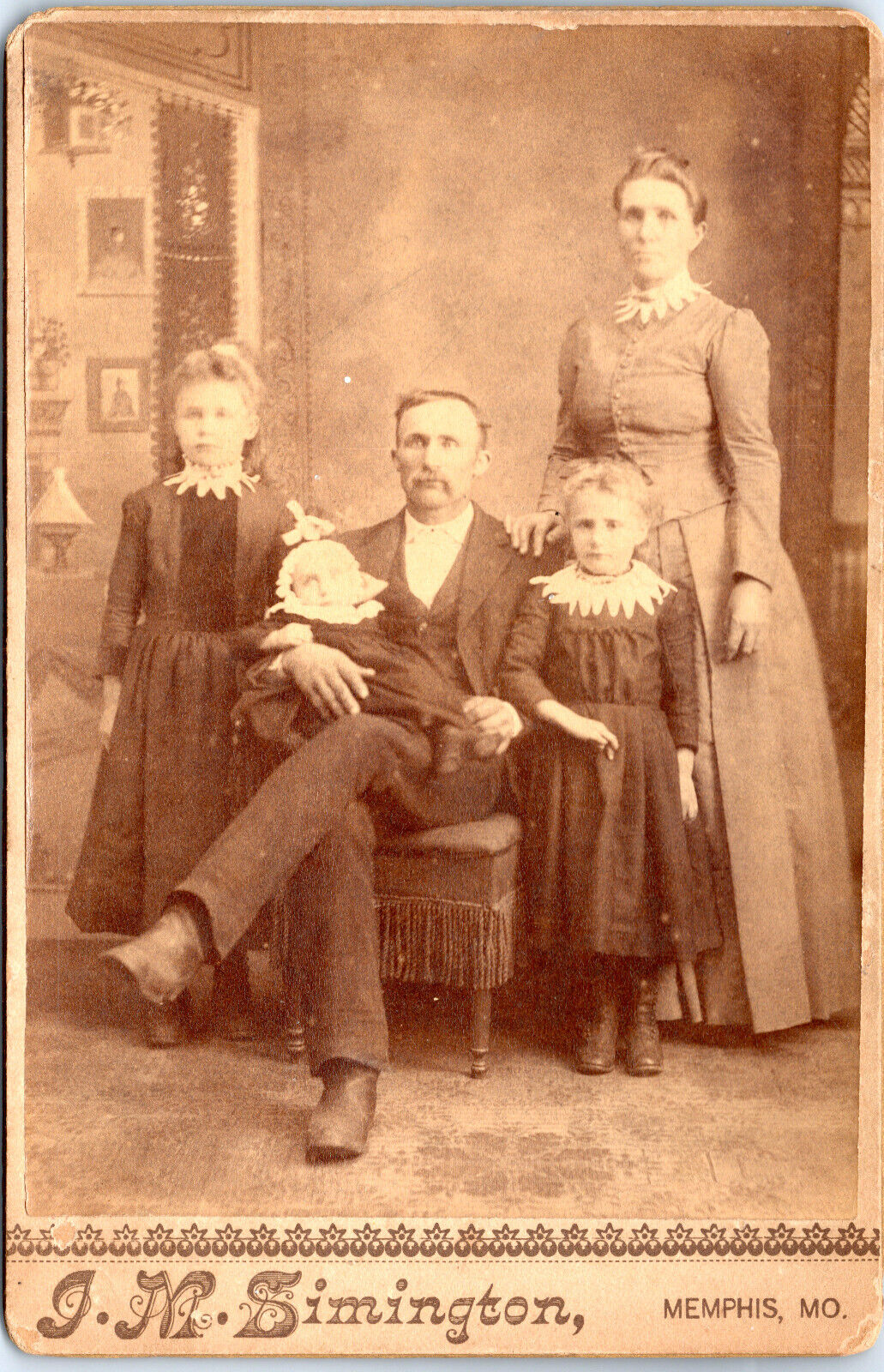 1880s 1890s Victorian Family of 5 Photo Memphis MO Cabinet Card by Simington