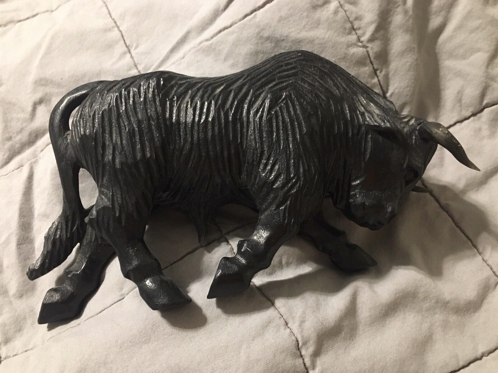 Vintage Black Wood Hand Carved Charging Horned Bull Figurine 5” Tall 9” Long
