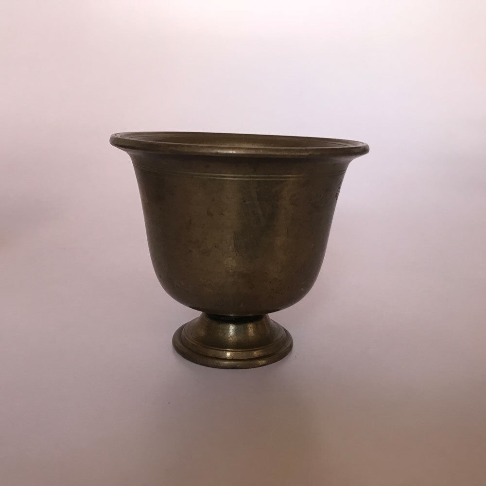 1850's Brass spittoon rarest shaped decorative early