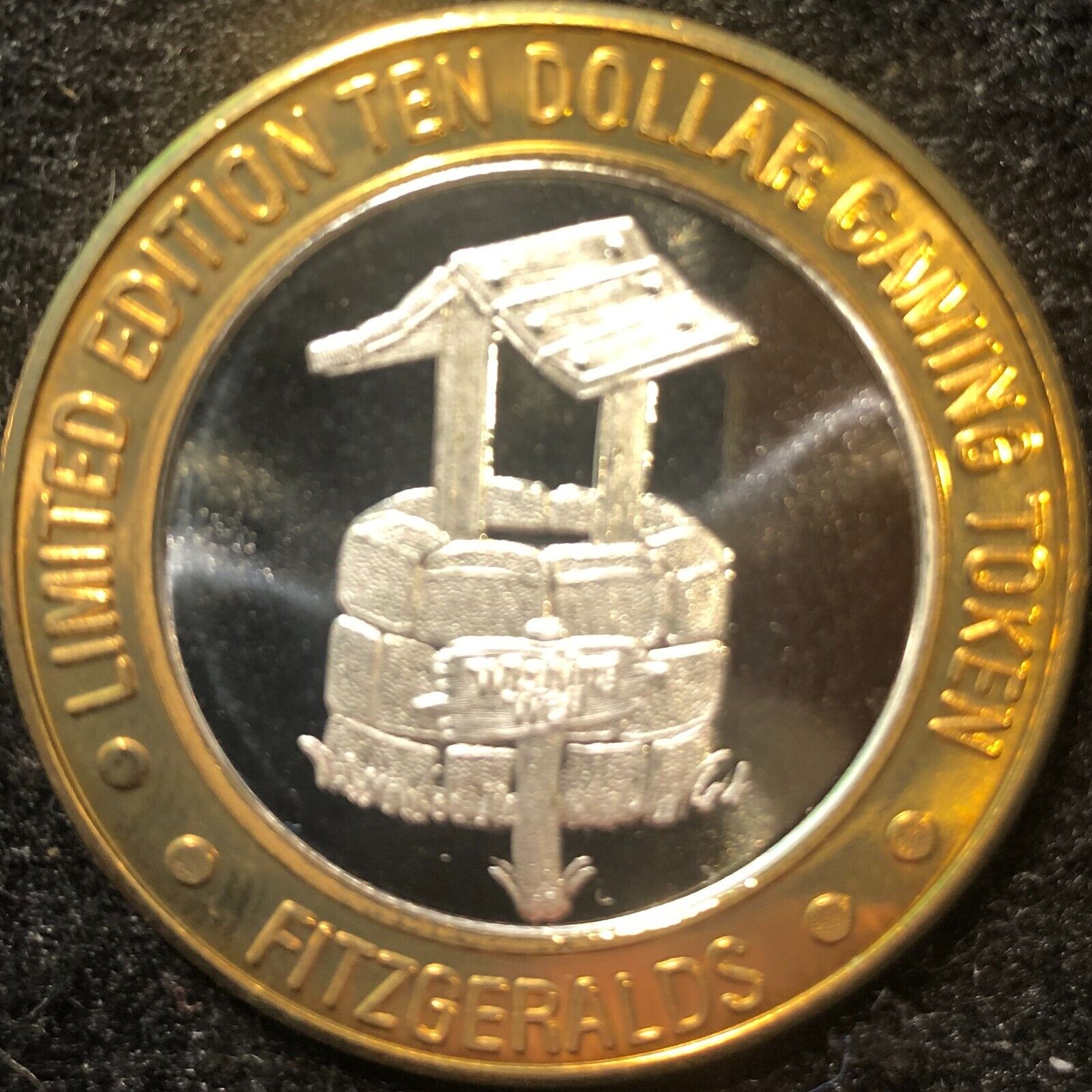 Fitzgeralds Hotel Casino $10 Gaming Token Chip .999 Fine Silver Limited Edition