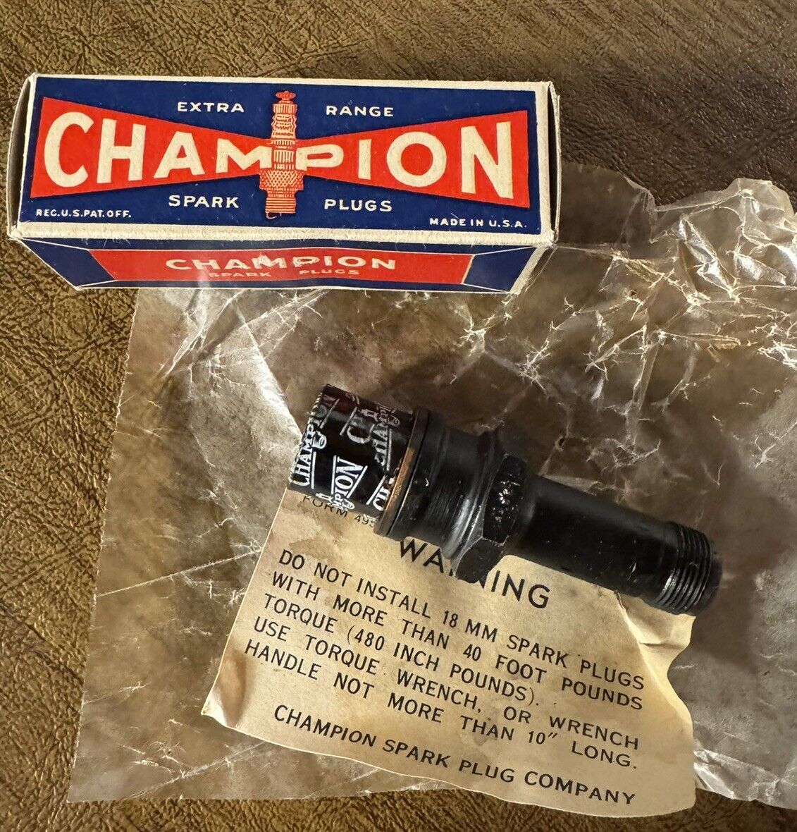 Rare Vintage WWII Champion Aircraft Spark Plug C26 Original Box &Documentation.