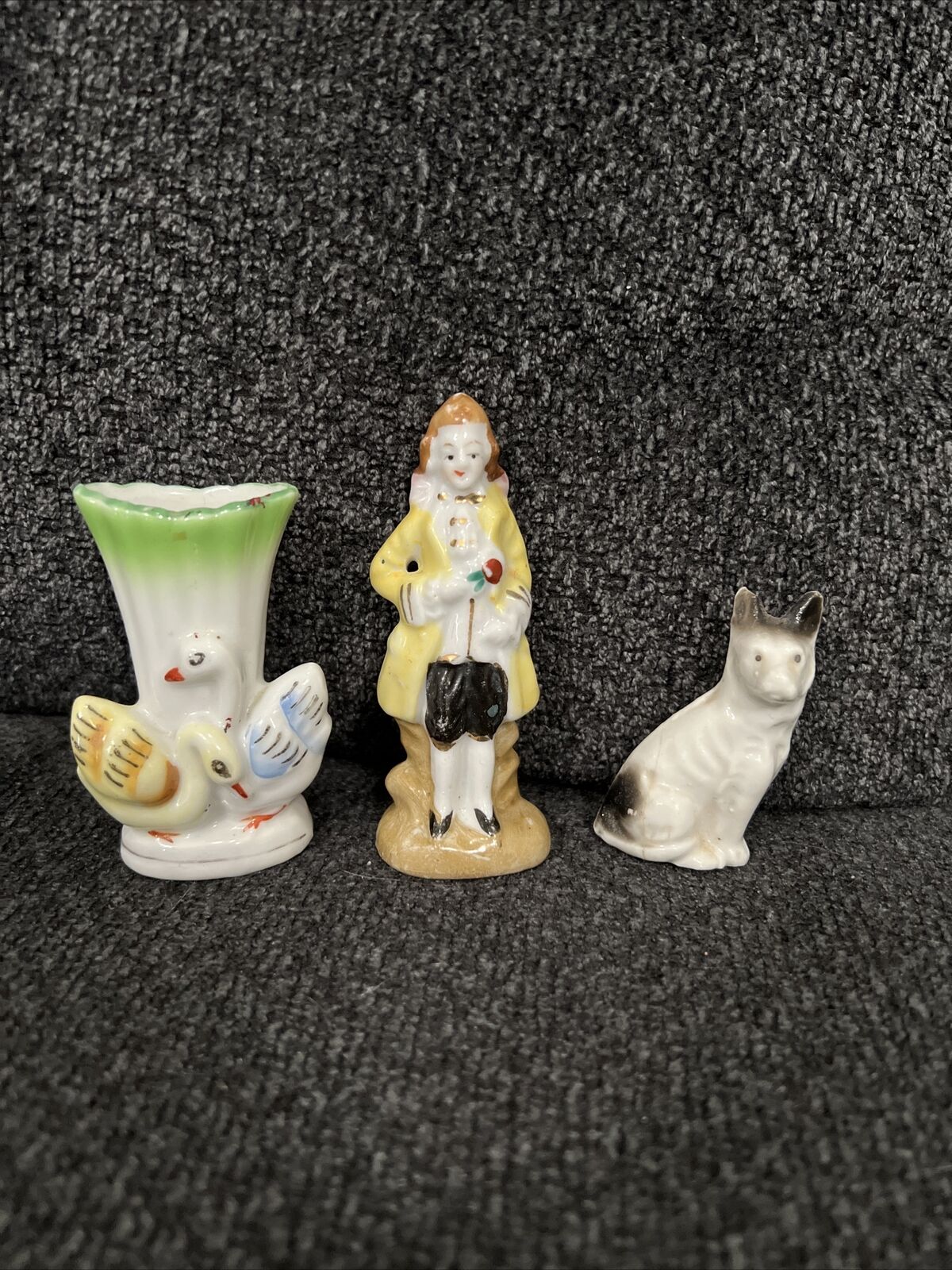 Small Lot Of Vintage Japan Figurines