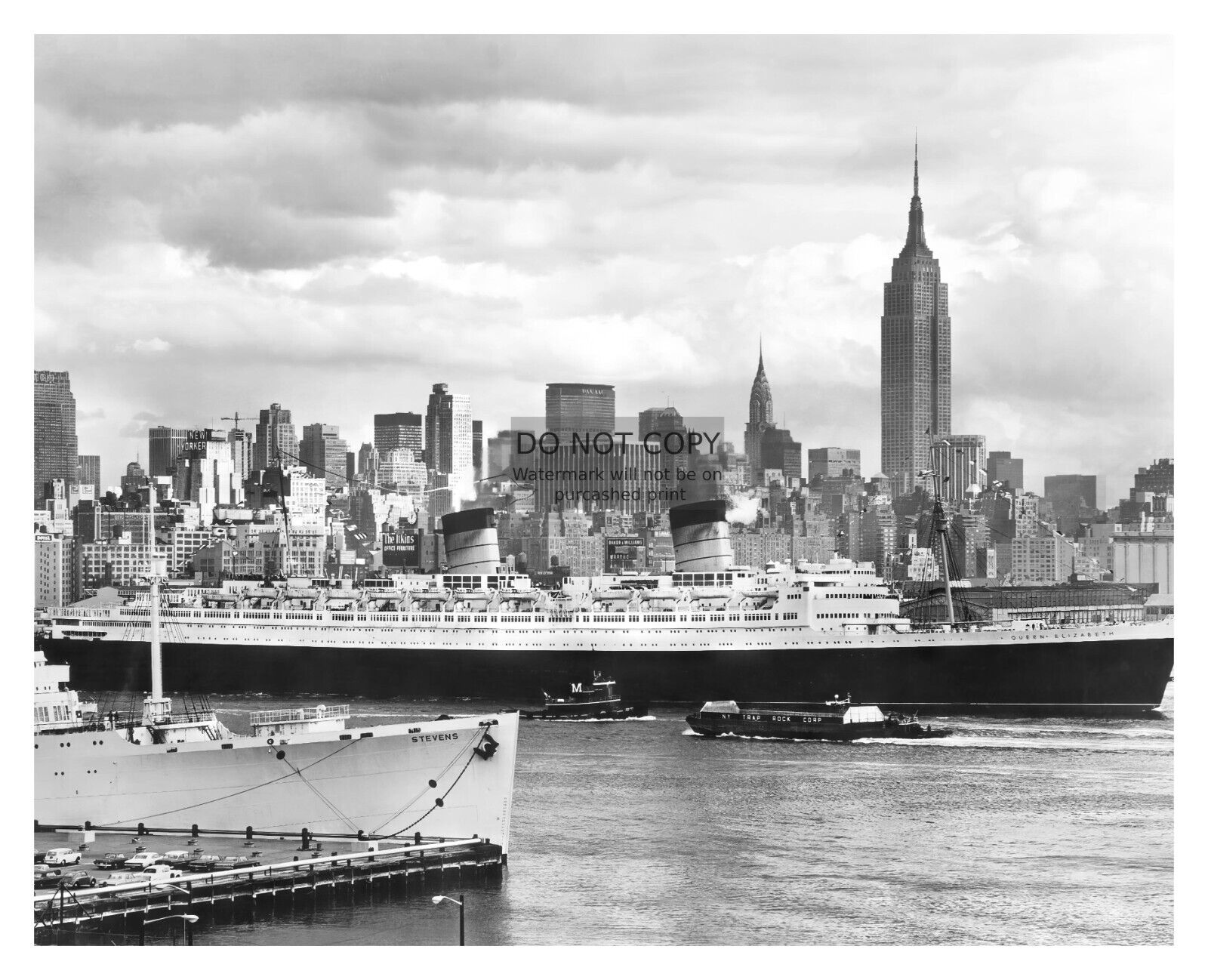 RMS QUEEN ELIZABETH WHITE STAR CRUISESHIP ON HER LAST VOYAGE NEW YORK 8X10 PHOTO