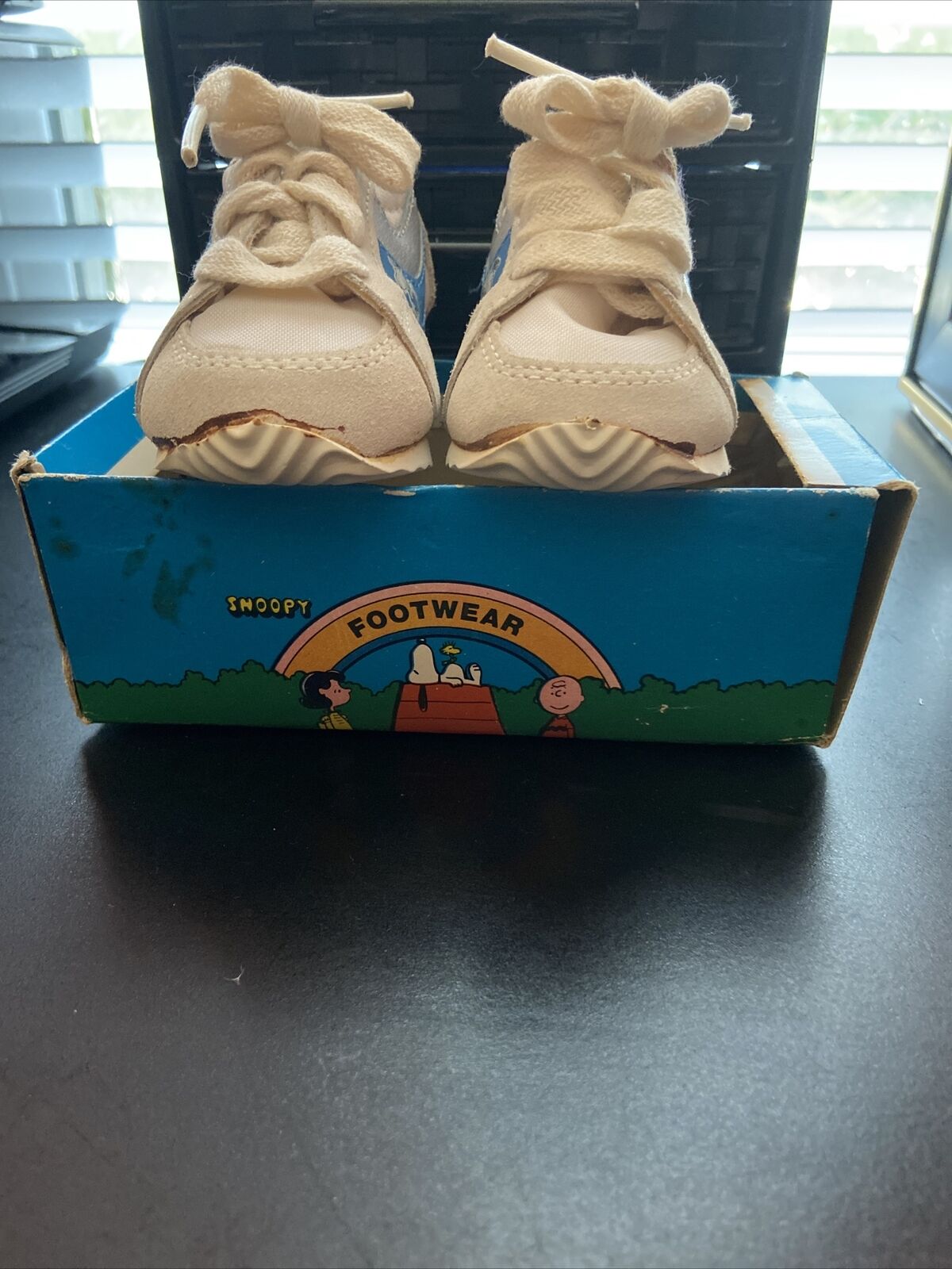 Vintage 80\'s Snoopy Footwear  Shoes Size 1 Youth ~ PEANUTS B:32
