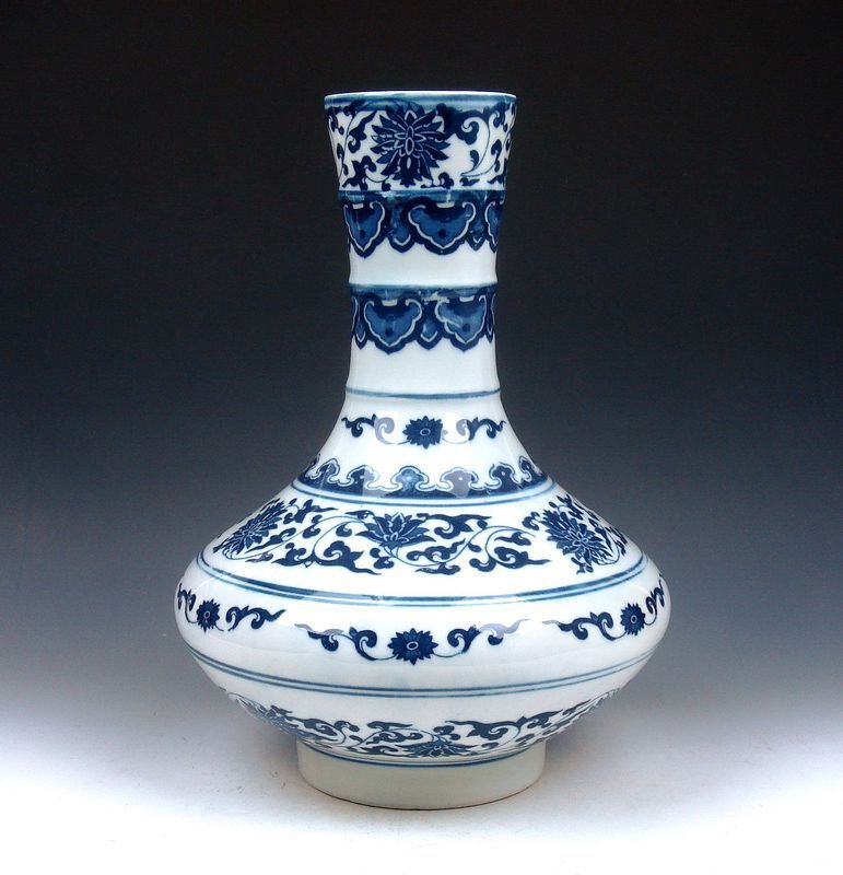 11.5 Inches Blue&White QingHua Porcelain Flowers Big Flat Belly LARGE Vase #BW1