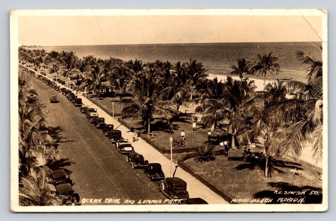 c1940 RPPC Aerial View Ocean Drive Lummus Park Cars Real Photo Miami Beach P678