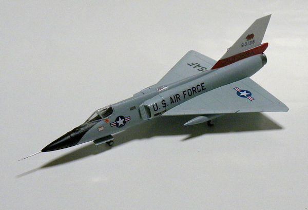 F-TOYS CENTURY 1:144 Fighter Plane Model F-106 DELTA DART CALIFORNIA FT_100_1B