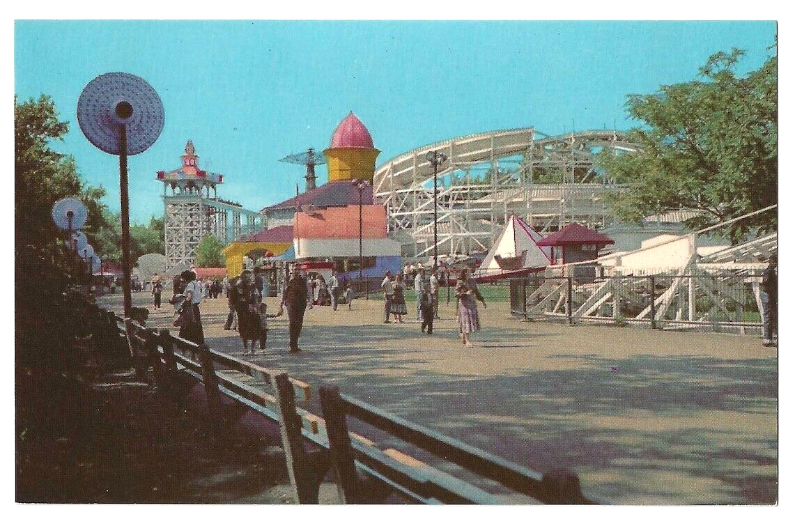 Chicago Illinois c1950's Riverview Amusement Park, closed 1967, Flying Turns