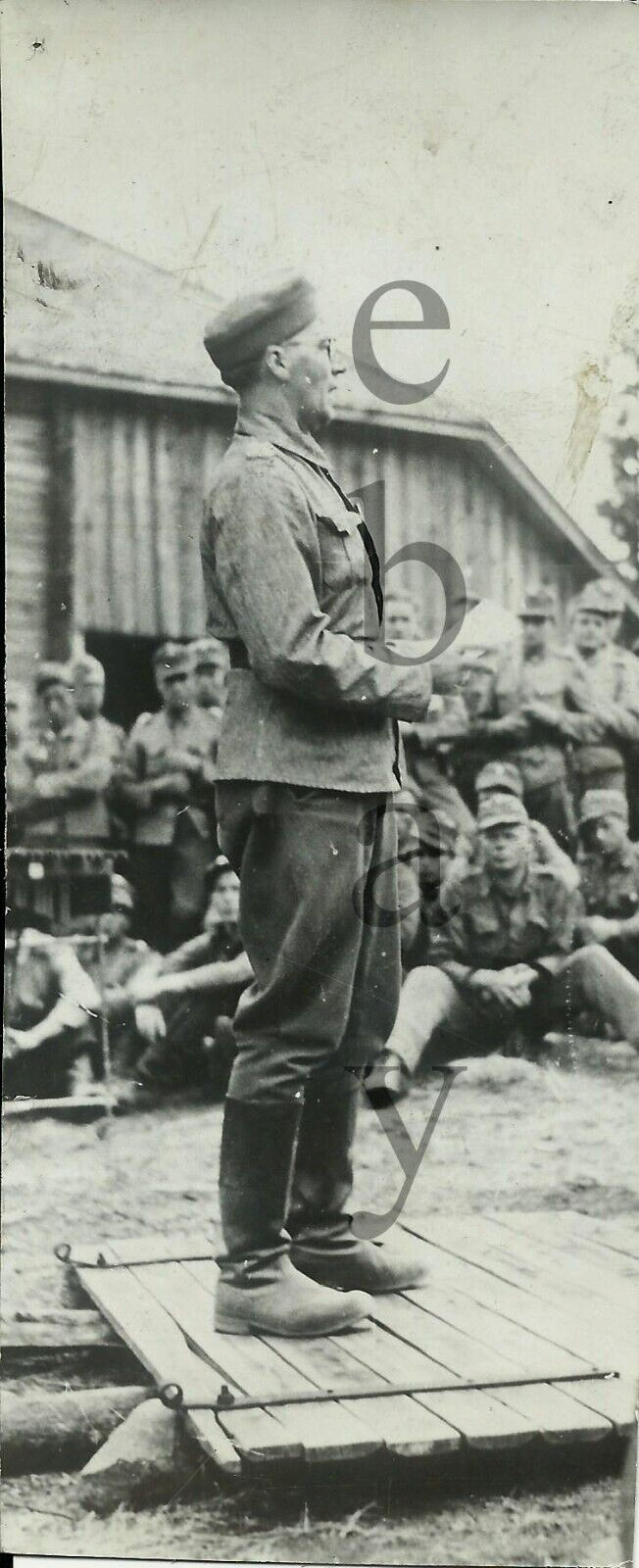 Scarce original photo, Finnish actor Joel Rinne reads poems to the soldiers 1942