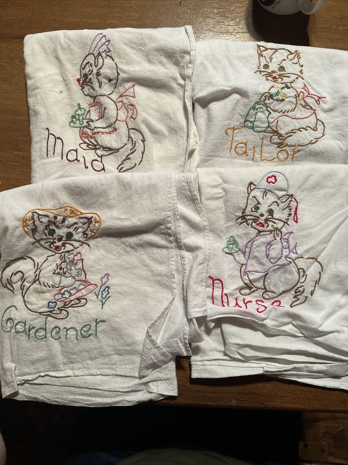 4 Vintage Embroidered Cat Tea Towels Set