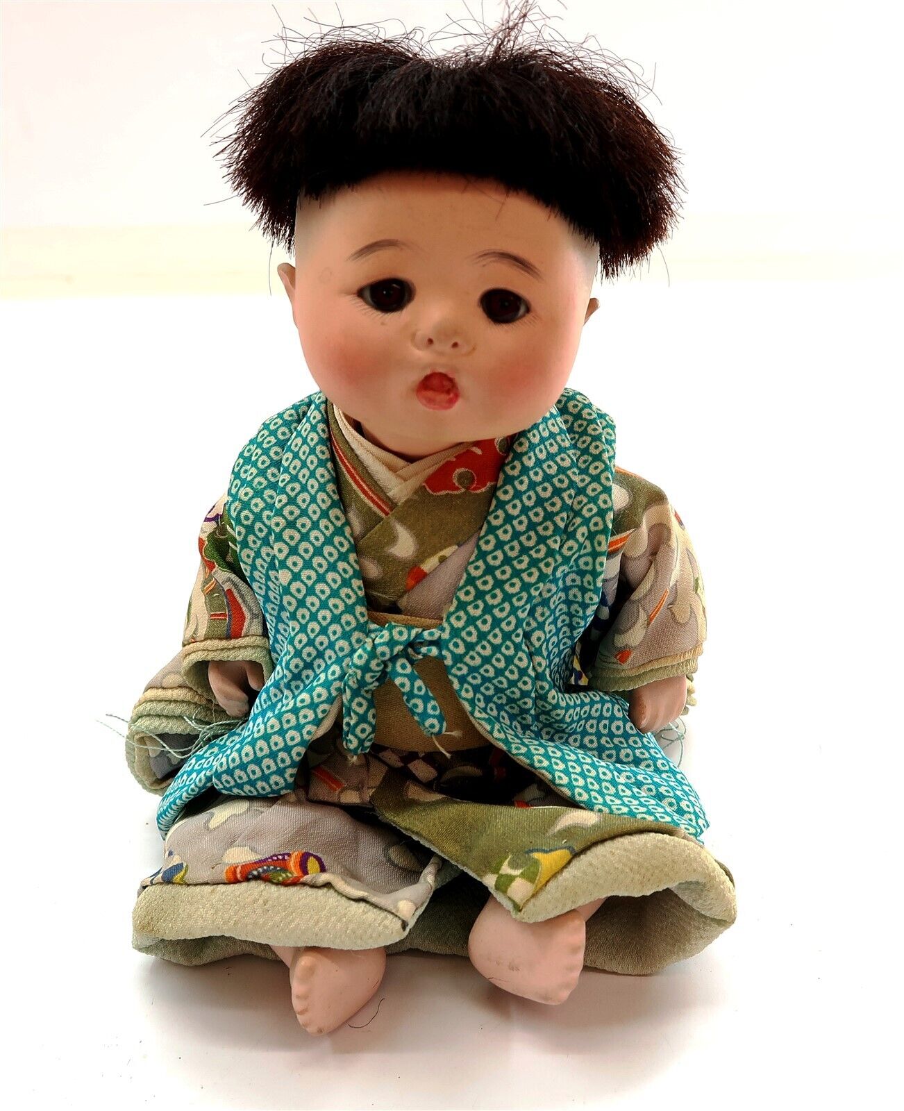 Vintage Chinese or Japanese Doll Child ? Figurine 9.5\