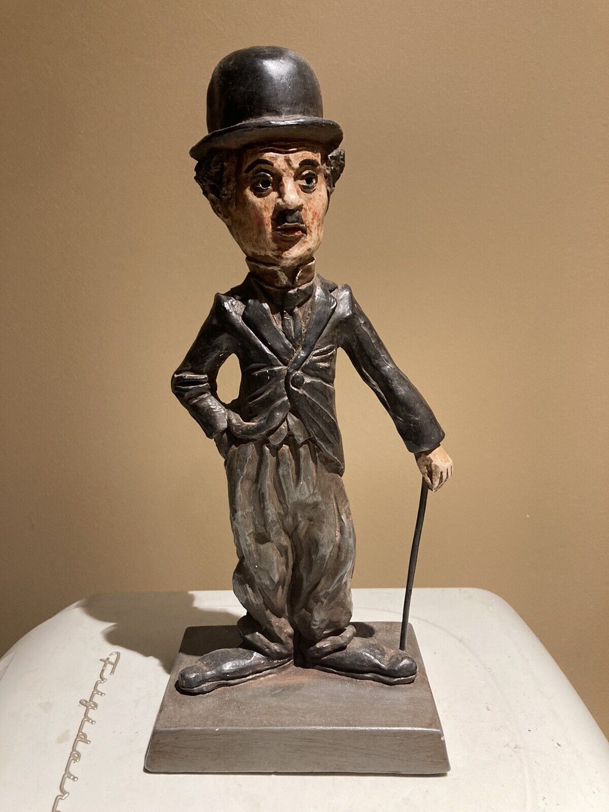 Charlie Chaplin, The Tramp Statue, Eisner Austin Prod. Inc. 72