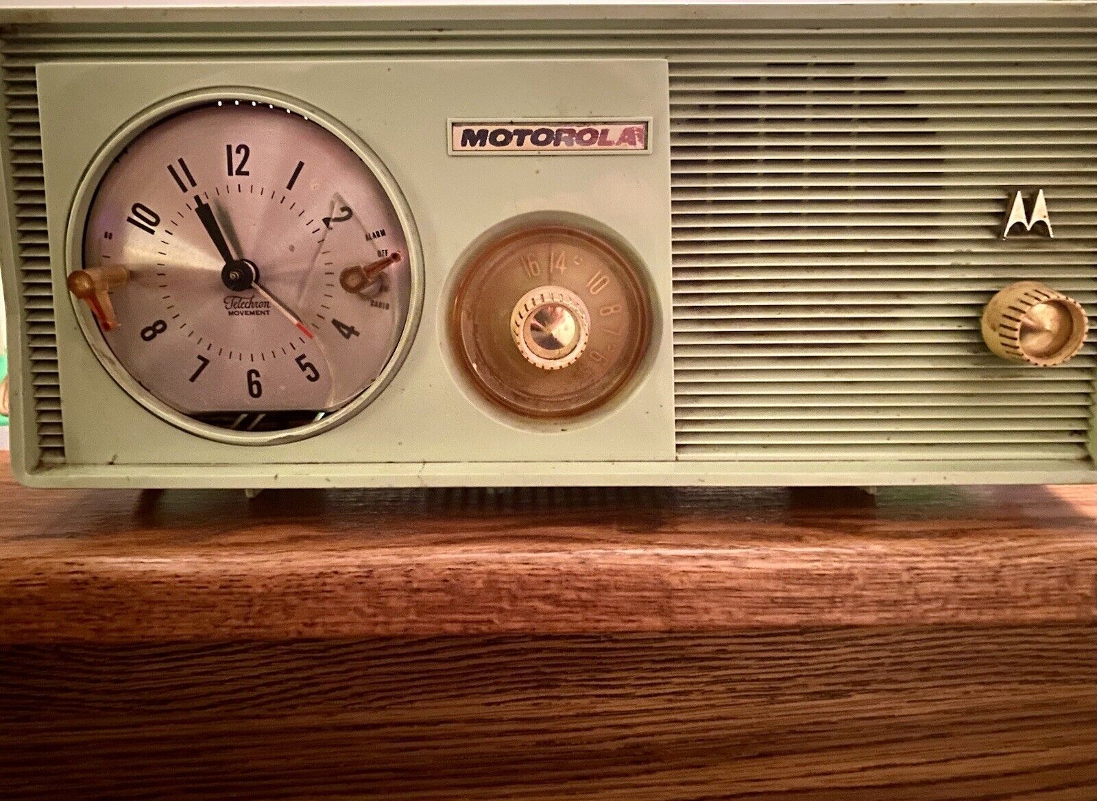 Vintage Motorola 5C23GW Radio￼ Retro  WORKS READ and watch video