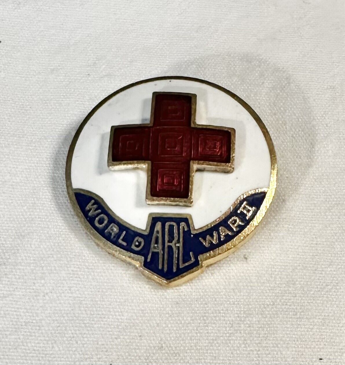 Vintage World War 2 American Red Cross ARC Pinback