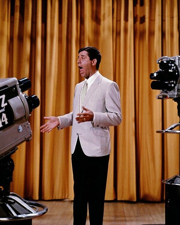 The Nutty Professor Jerry Lewis Mouth Wide Open in front of TV camera 8x10 Photo