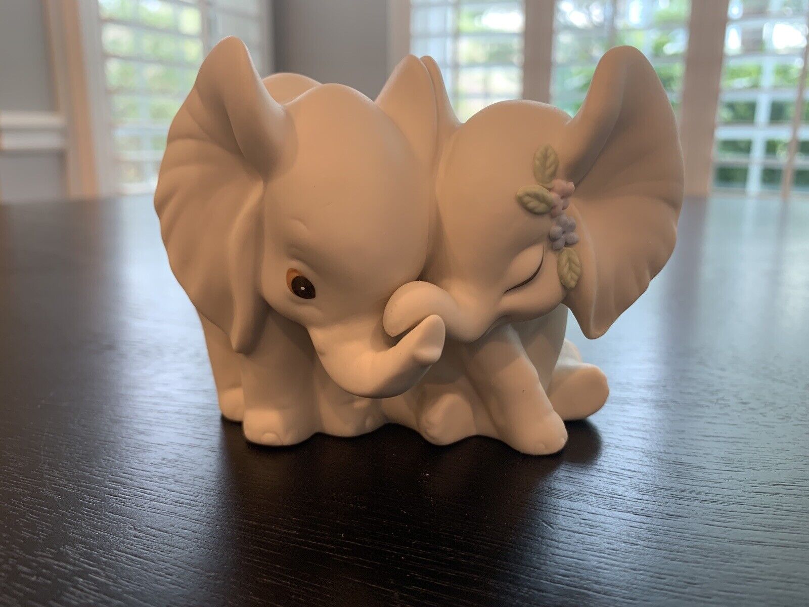 Homco Elephants in Love Porcelain Bisque Figurine White Home Interiors 1993 