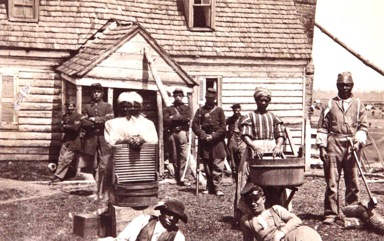1862 Escaped Slaves PHOTO Black Slave Family Civil War Union Soldiers