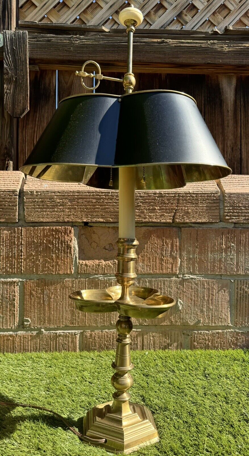 Chapman 1972 French Clover Brass and Tole Shade Bouillotte Table Lamp SUPERB A+