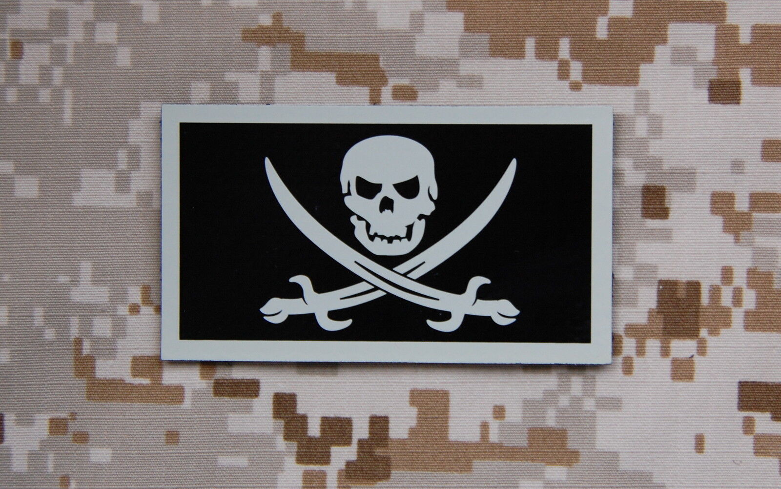 Infrared Calico Jack Patch AOR1 IR US Navy SEAL Pirate ST6 NSWDG DEVGRU 