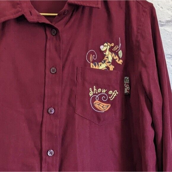 Vintage Disney Embroidered Winnie the Pooh Button Down Shirt L Red Tigger Fall