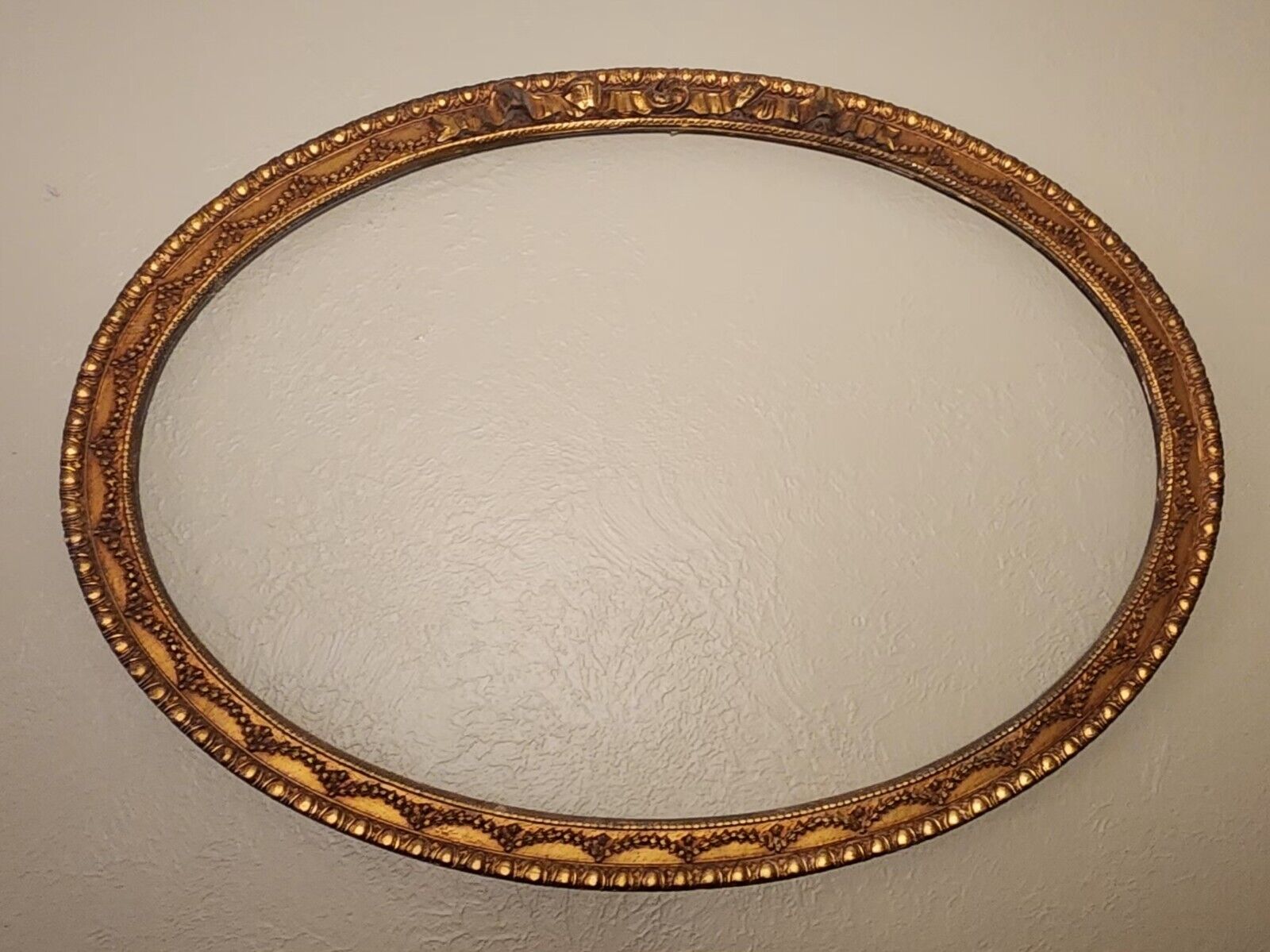 Oval Ornate Horizontal Gold Gilt Frame 21.5