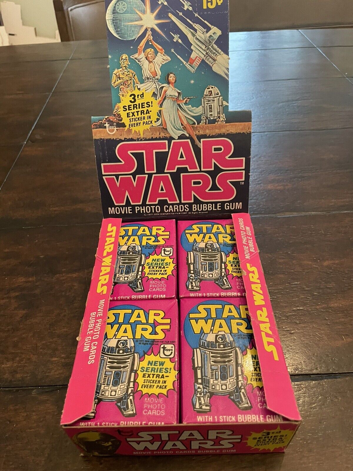 (1) Sealed Wax Pack 1977 Star Wars Topps 3rd Series With Epic Vader Card