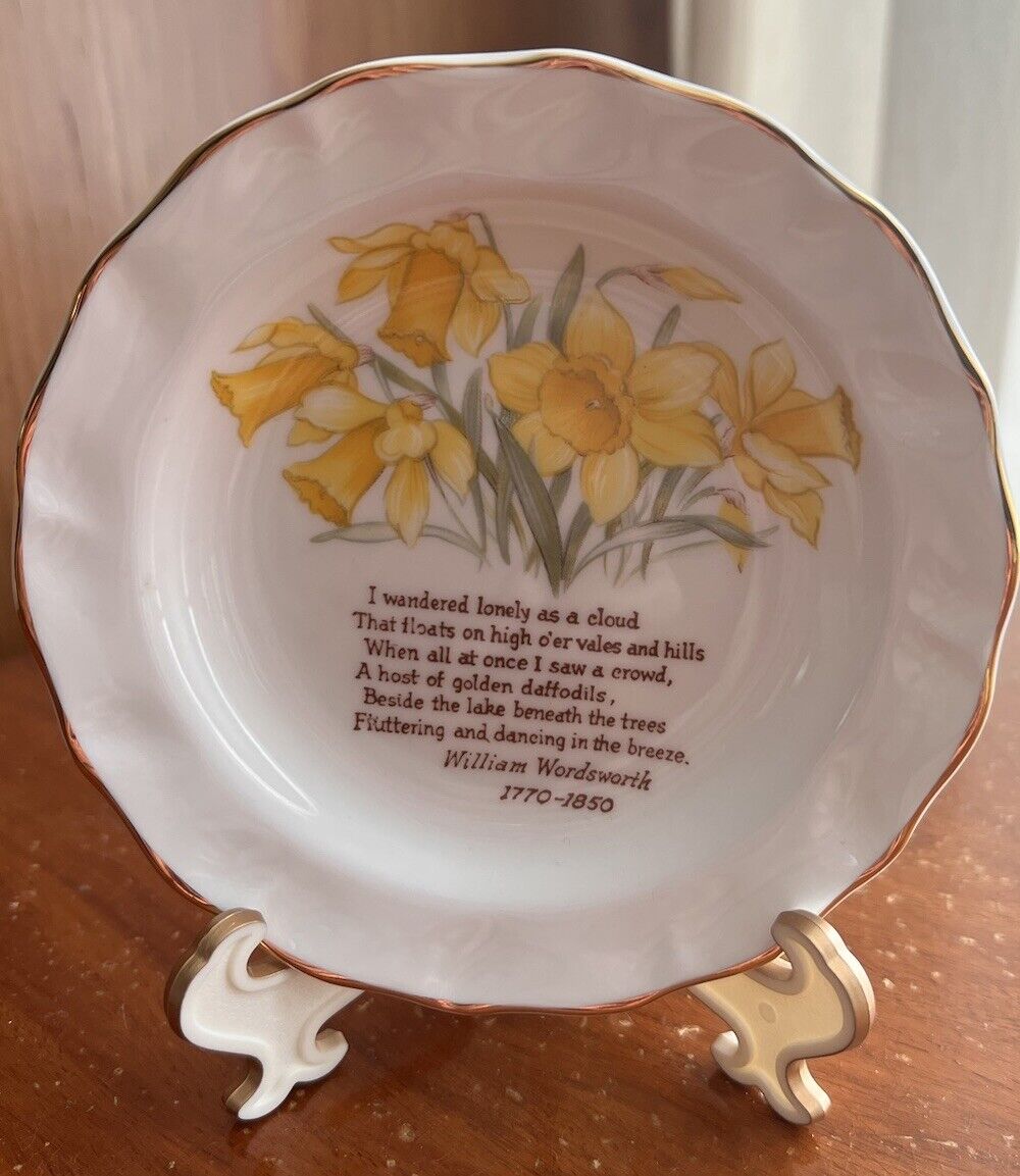 Edwardian English Fine Bone China Daffodil Decorative Plate With Quote And Stand